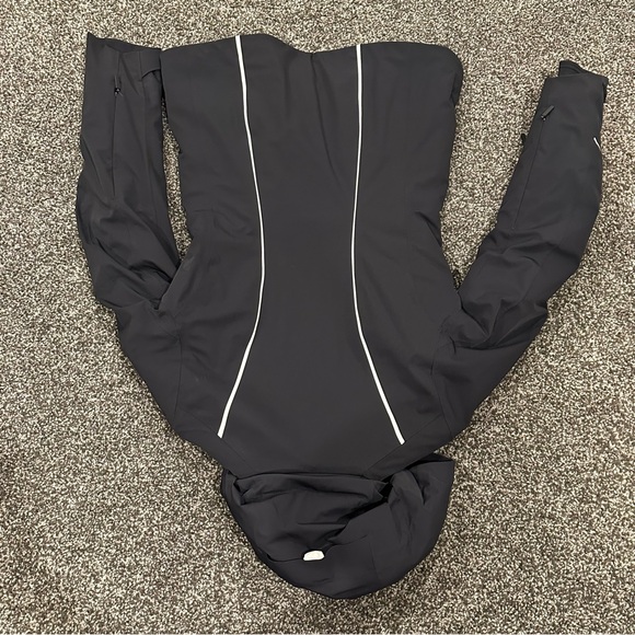 Kjus ski Women's Formula ski Jacket brand new. Black size 32 - Picture 6 of 16
